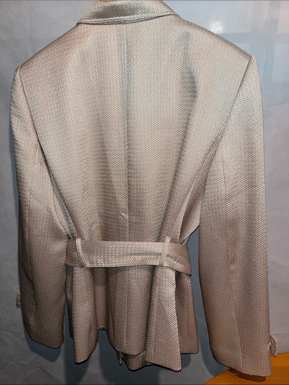 Tahari Metallic Gold Belted Blazer Jacket PTP 21”, - Picture 4 of 6